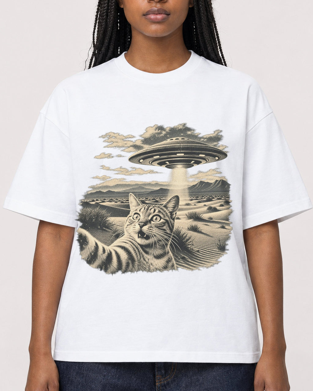 Mockup Boxy Heavyweight Tee White female close-up 04