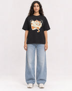Mockup Boxy Heavyweight Tee Black female full-body 07