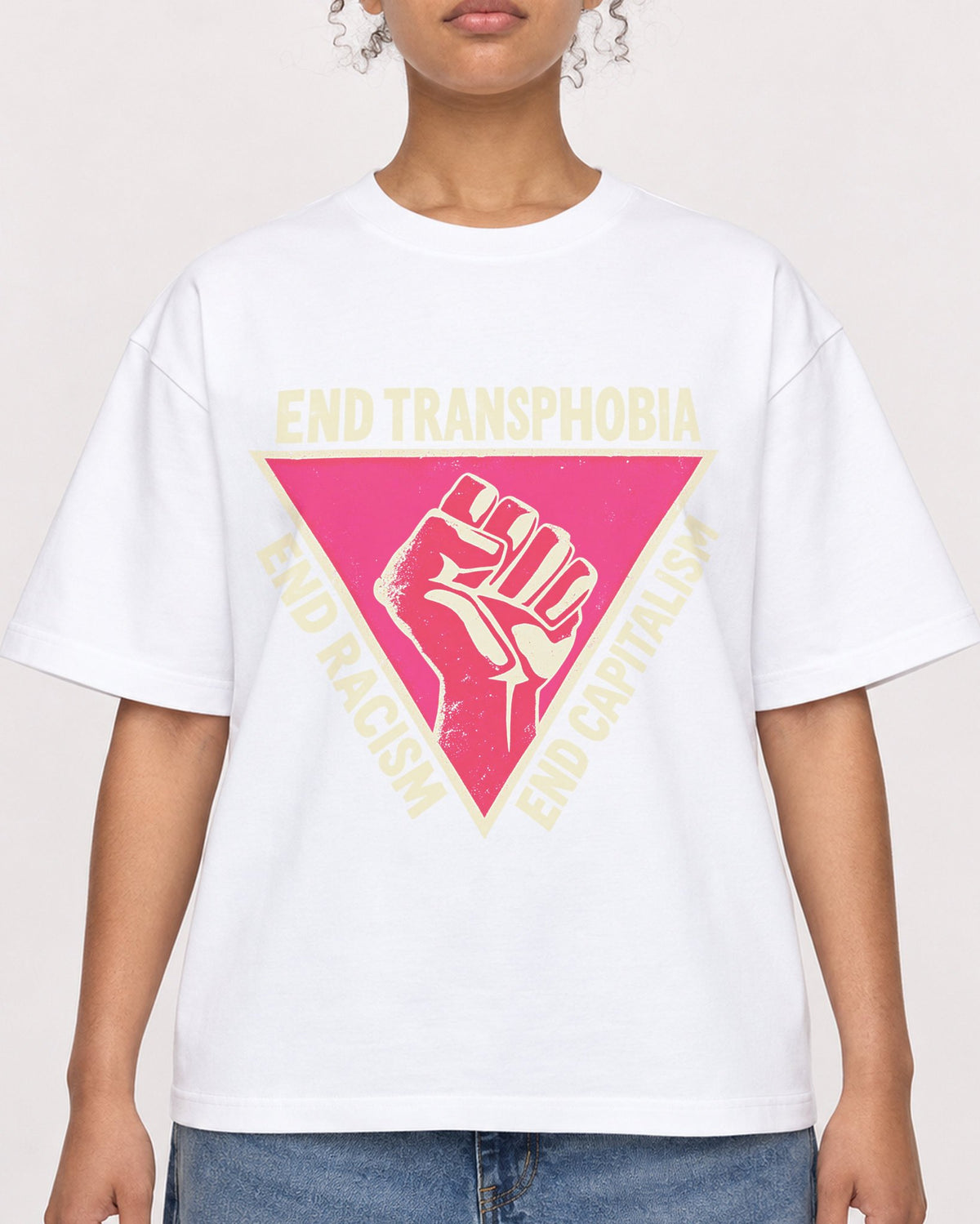 Mockup Boxy Heavyweight Tee White female close-up 20