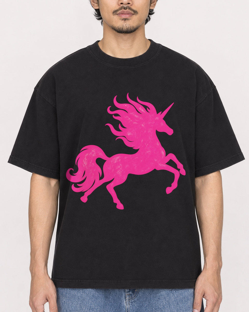 Mockup Boxy Heavyweight Tee Black male close-up 02