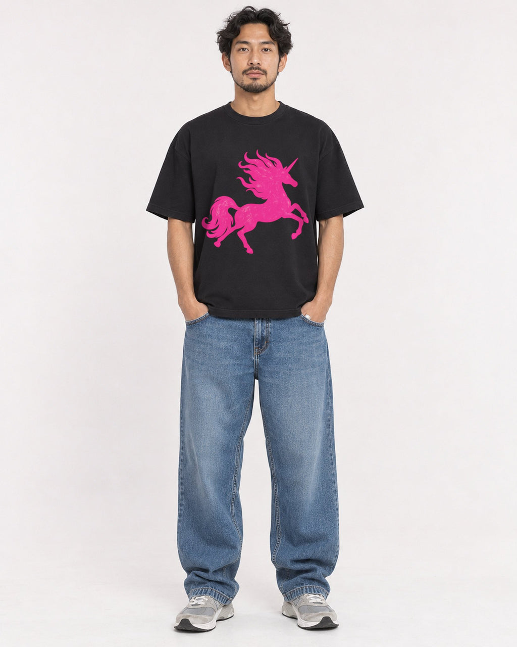 Mockup Boxy Heavyweight Tee Black male full-body 02