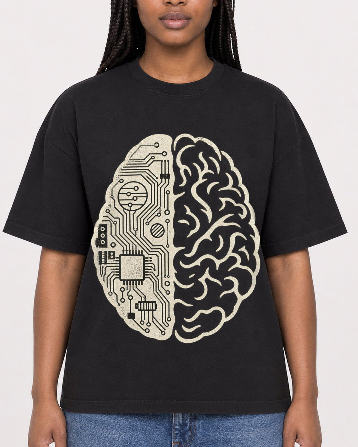 Mockup Boxy Heavyweight Tee Black female close-up 04