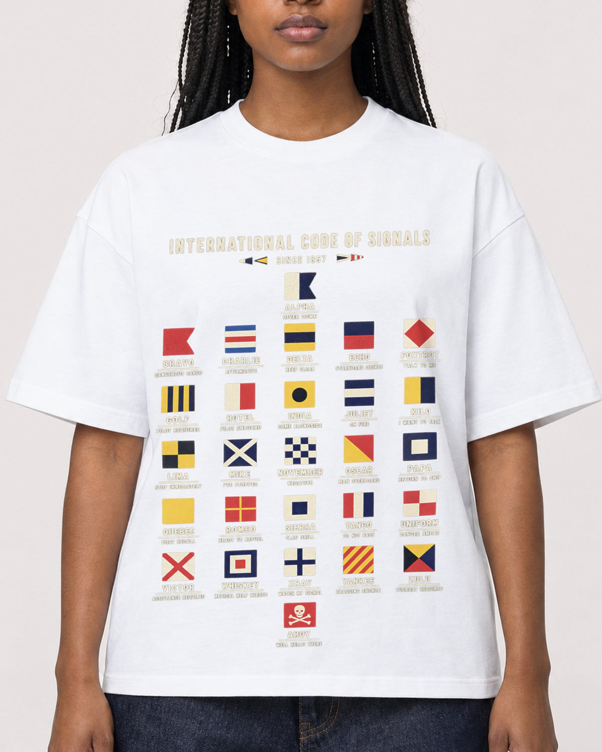 Mockup Boxy Heavyweight Tee White female close-up 04