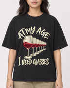 Mockup Boxy Heavyweight Tee Black female close-up 02
