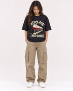 Mockup Boxy Heavyweight Tee Black female full-body 02