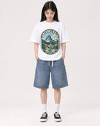 Mockup Boxy Heavyweight Tee White female full-body 01