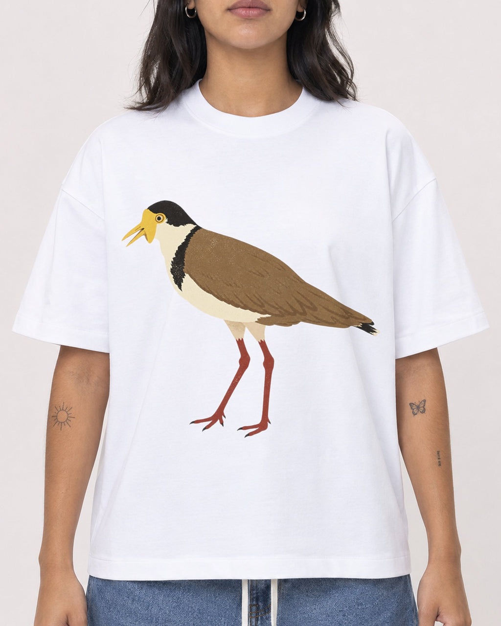 Mockup Boxy Heavyweight Tee White female close-up 36