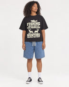 Mockup Boxy Heavyweight Tee Black female full-body 05