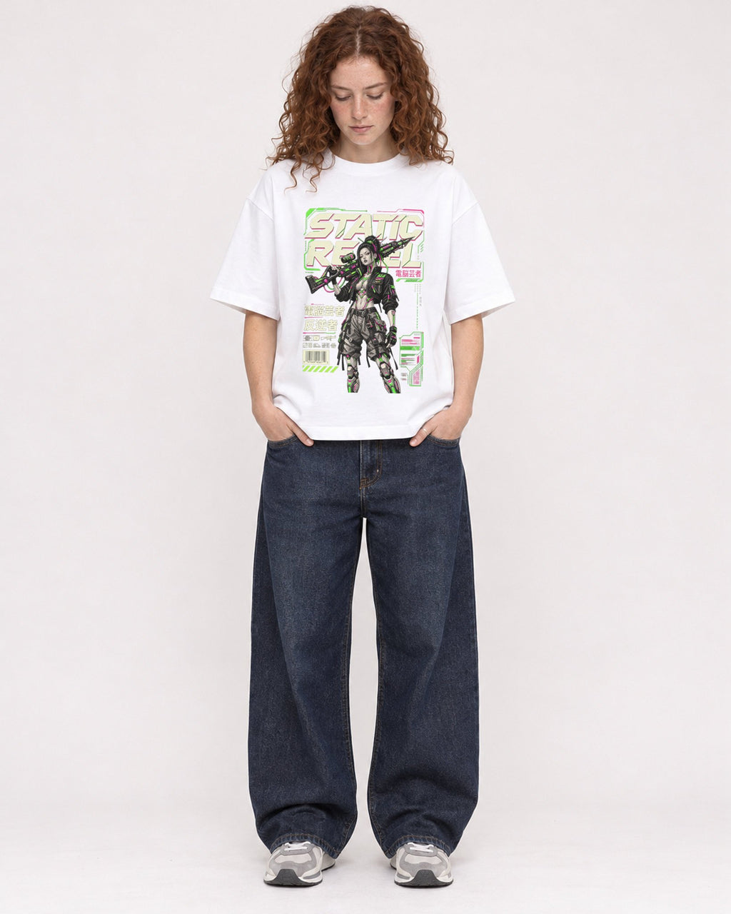 Mockup Boxy Heavyweight Tee White female full-body 09
