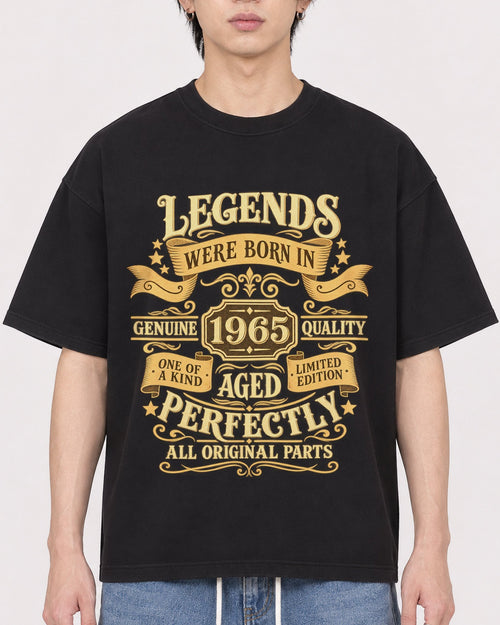 Mockup Boxy Heavyweight Tee Black male close-up 11