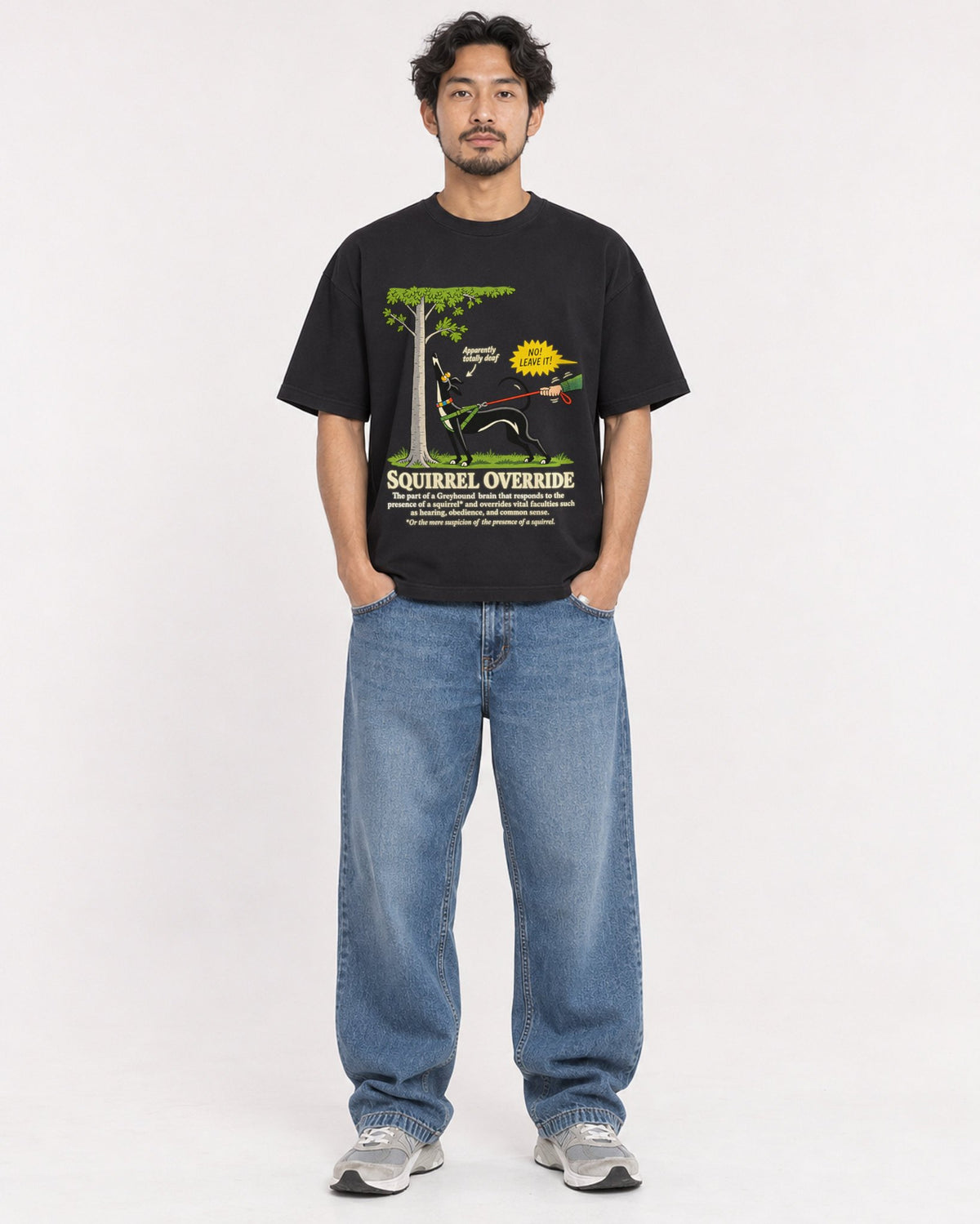 Mockup Boxy Heavyweight Tee Black male full-body 02