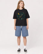 Mockup Boxy Heavyweight Tee Black female full-body 49