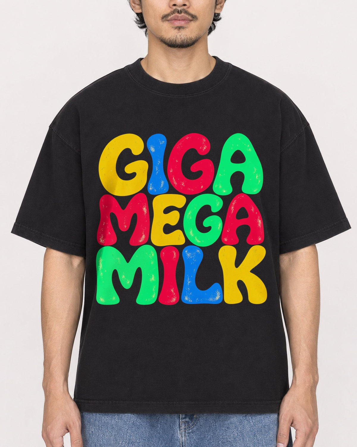 Mockup Boxy Heavyweight Tee Black male close-up 02