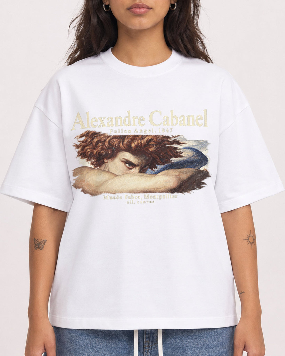 Mockup Boxy Heavyweight Tee White female close-up 06