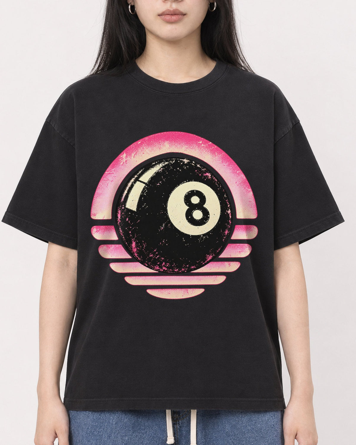Mockup Boxy Heavyweight Tee Black female close-up 01