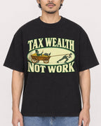 Mockup Boxy Heavyweight Tee Black male close-up 02