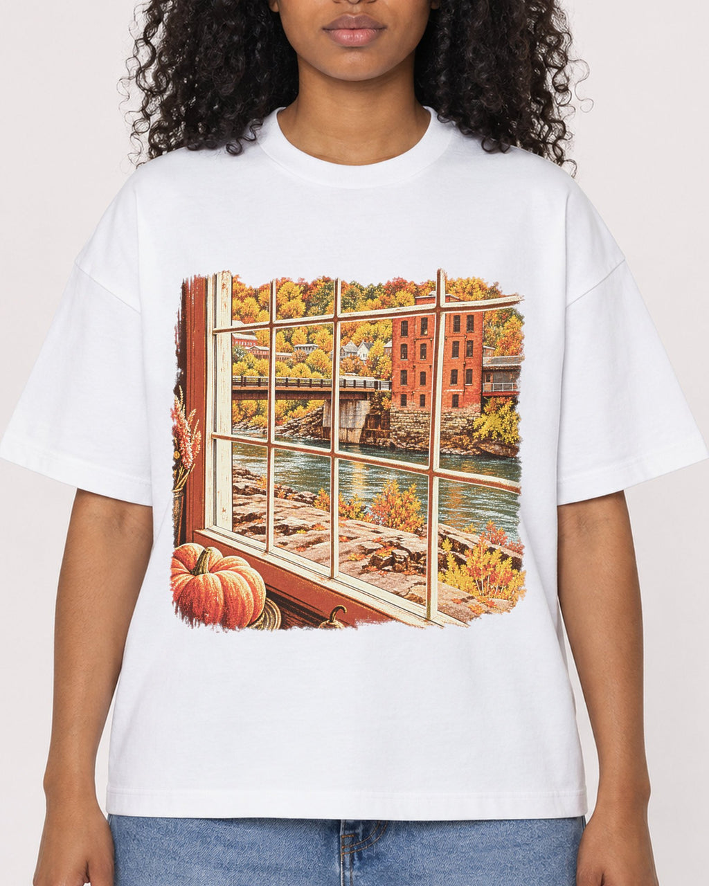 Mockup Boxy Heavyweight Tee White female close-up 05