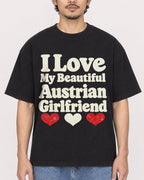 Mockup Boxy Heavyweight Tee Black male close-up 02