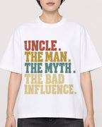 Mockup Boxy Heavyweight Tee White female close-up 23