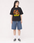 Mockup Boxy Heavyweight Tee Black female full-body 01