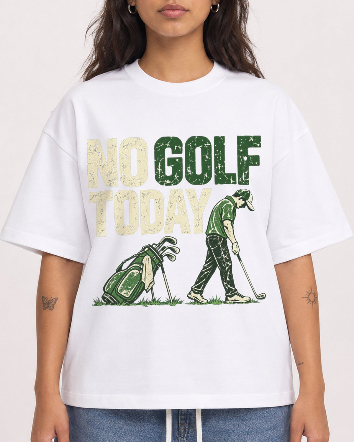 Mockup Boxy Heavyweight Tee White female close-up 06