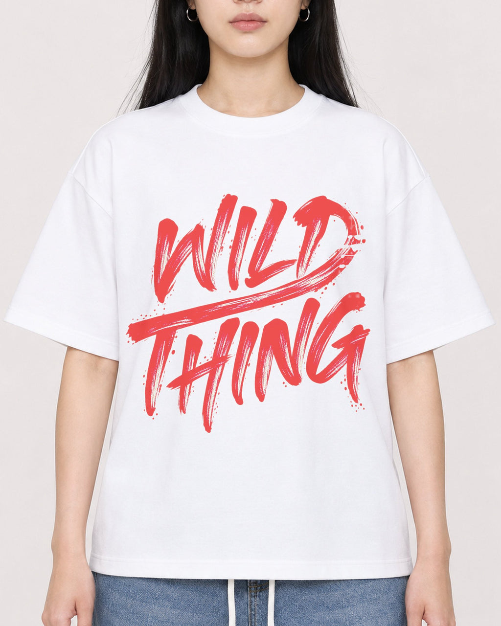 Mockup Boxy Heavyweight Tee White female close-up 01