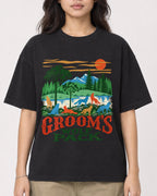 Mockup Boxy Heavyweight Tee Black female close-up 02