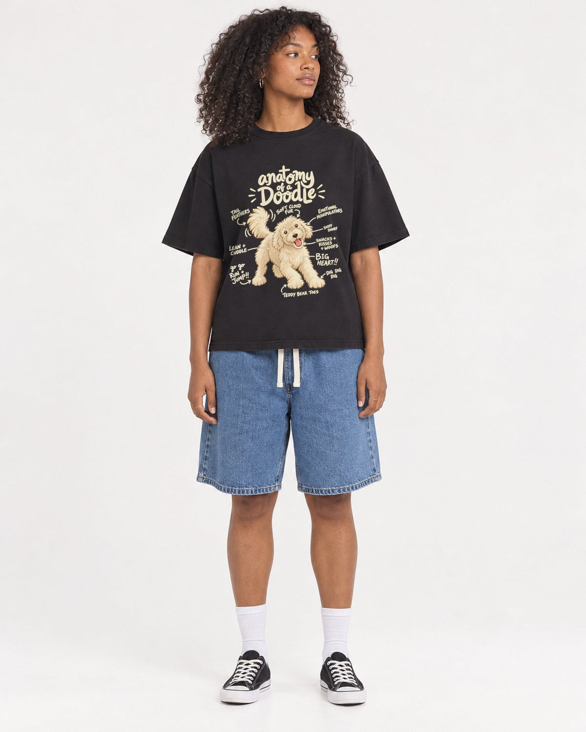 Mockup Boxy Heavyweight Tee Black female full-body 05