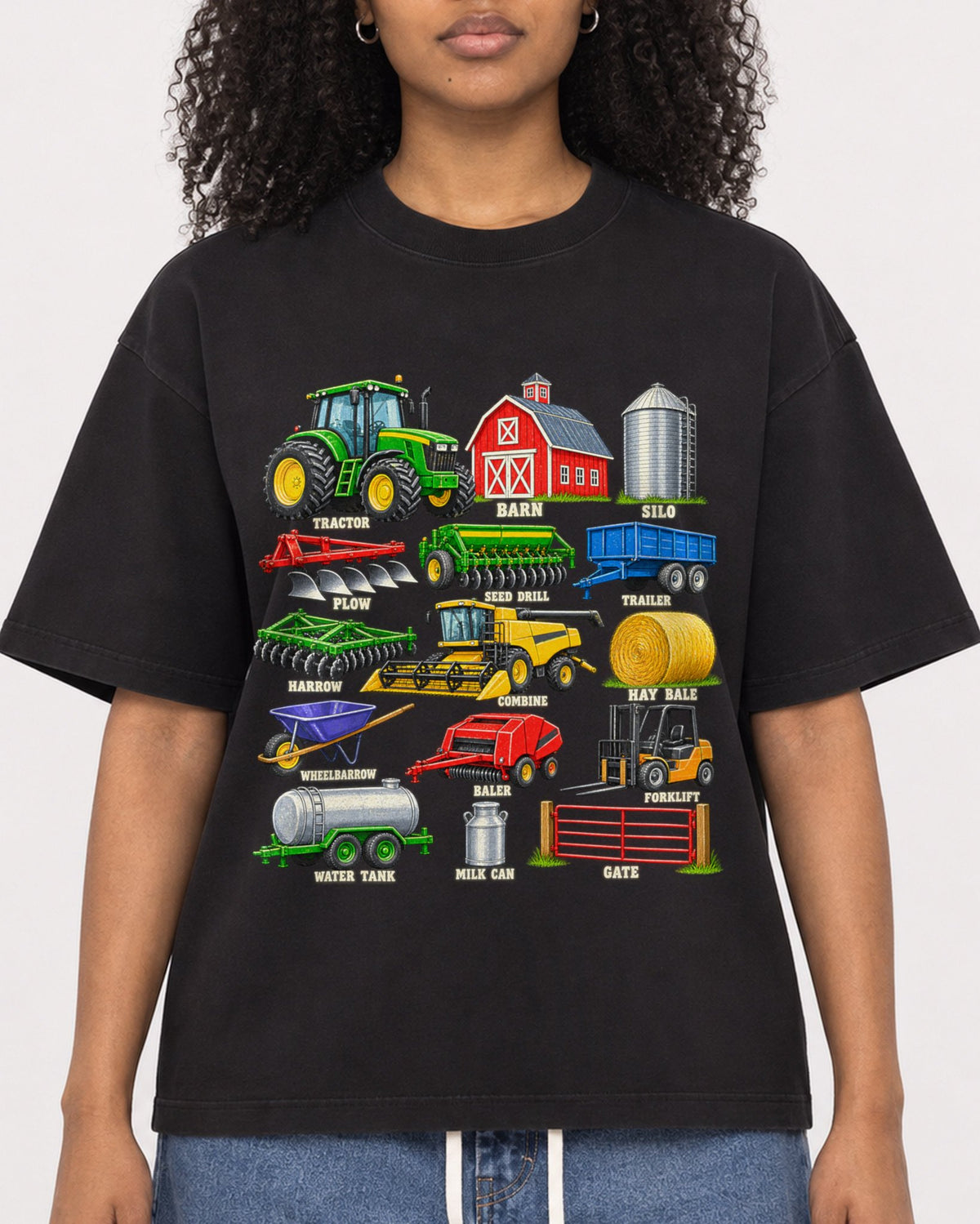 Mockup Boxy Heavyweight Tee Black female close-up 05