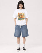 Mockup Boxy Heavyweight Tee White female full-body 01