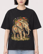 Mockup Boxy Heavyweight Tee Black female close-up 11