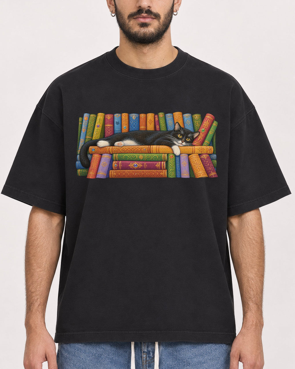 Mockup Boxy Heavyweight Tee Black male close-up 07