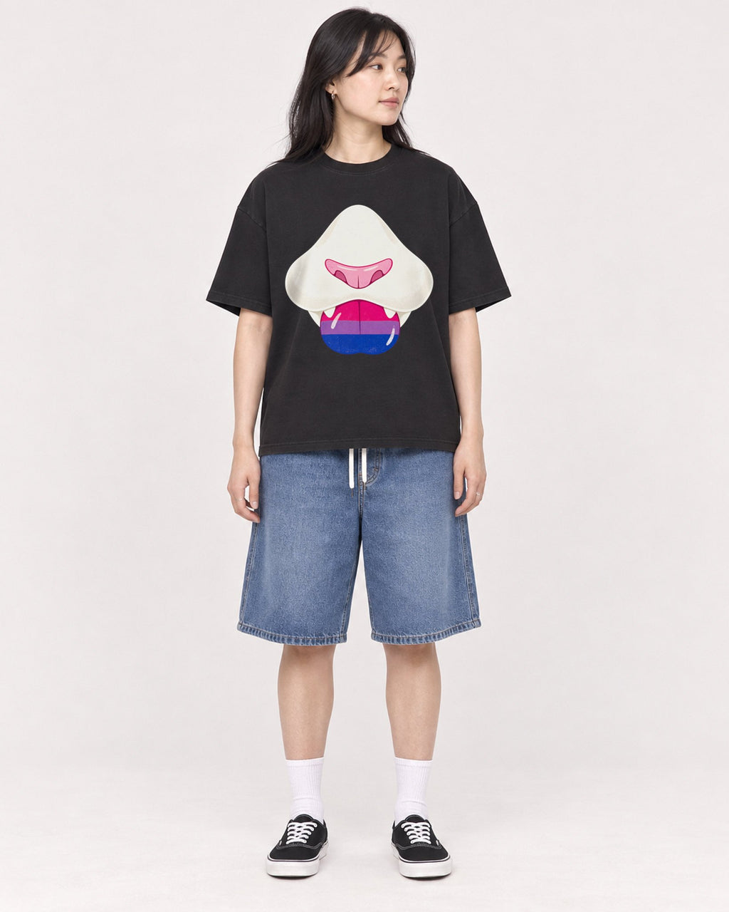 Mockup Boxy Heavyweight Tee Black female full-body 13