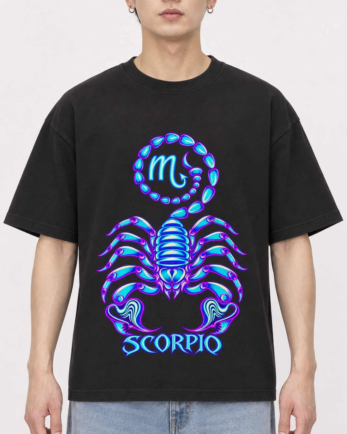 Mockup Boxy Heavyweight Tee Black male close-up 01