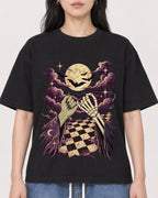 Mockup Boxy Heavyweight Tee Black female close-up 13