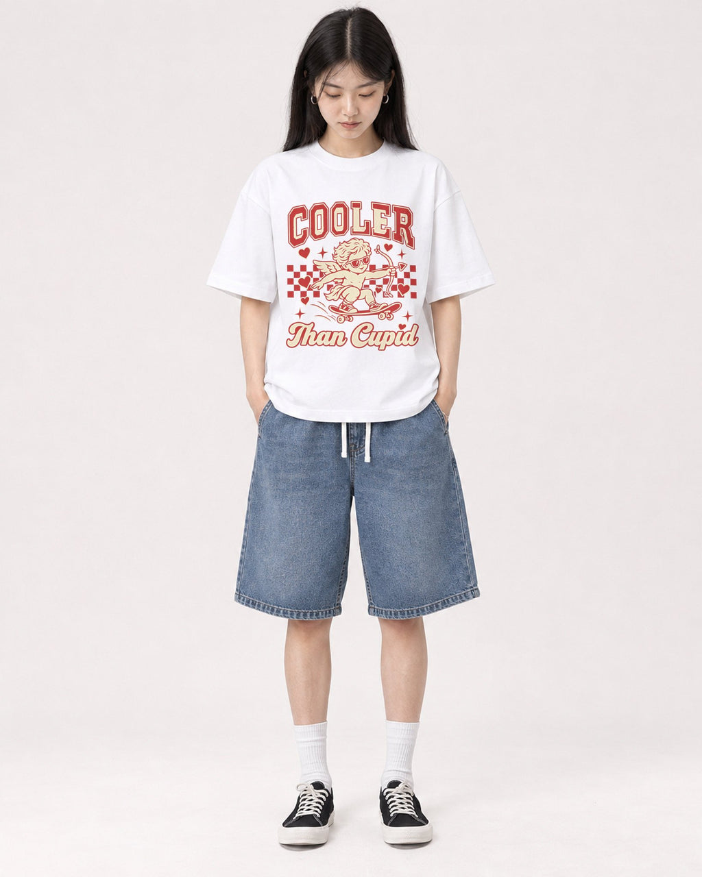 Mockup Boxy Heavyweight Tee White female full-body 01