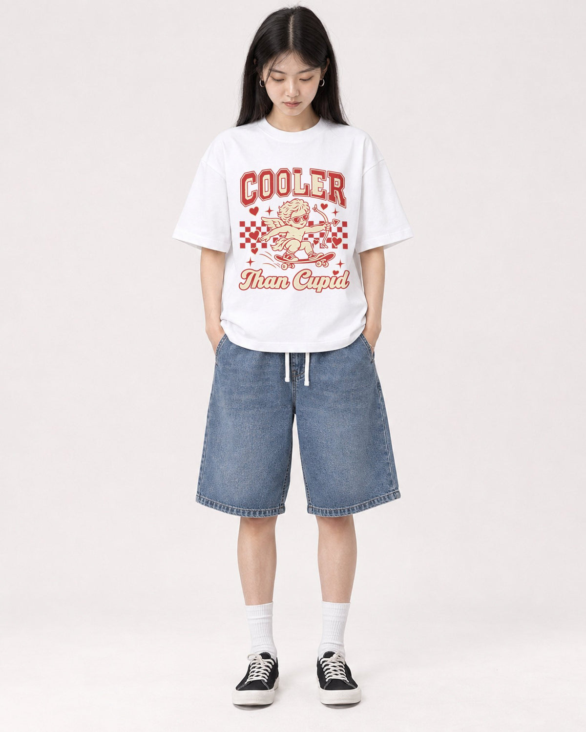 Mockup Boxy Heavyweight Tee White female full-body 01