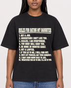 Mockup Boxy Heavyweight Tee Black female close-up 04
