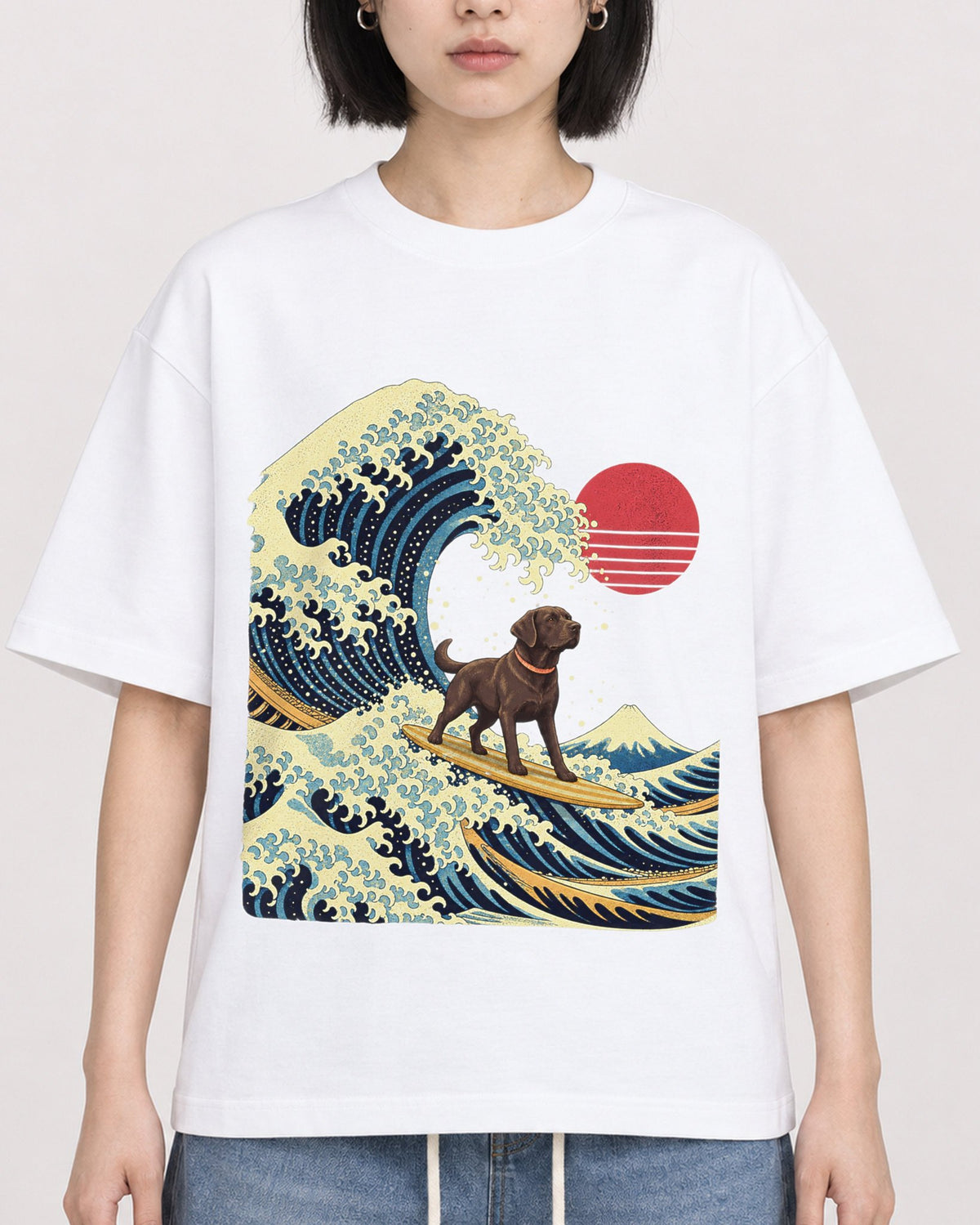 Mockup Boxy Heavyweight Tee White female close-up 11