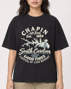 Mockup Boxy Heavyweight Tee Black female close-up 02