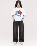 Mockup Boxy Heavyweight Tee White female full-body 13