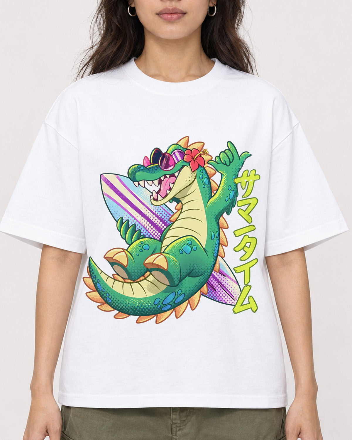 Mockup Boxy Heavyweight Tee White female close-up 02