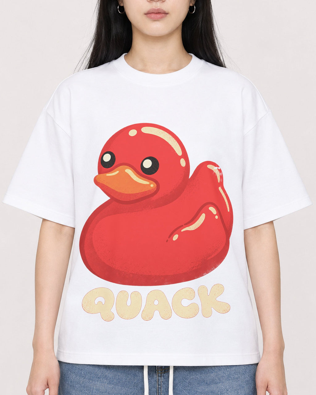Mockup Boxy Heavyweight Tee White female close-up 01