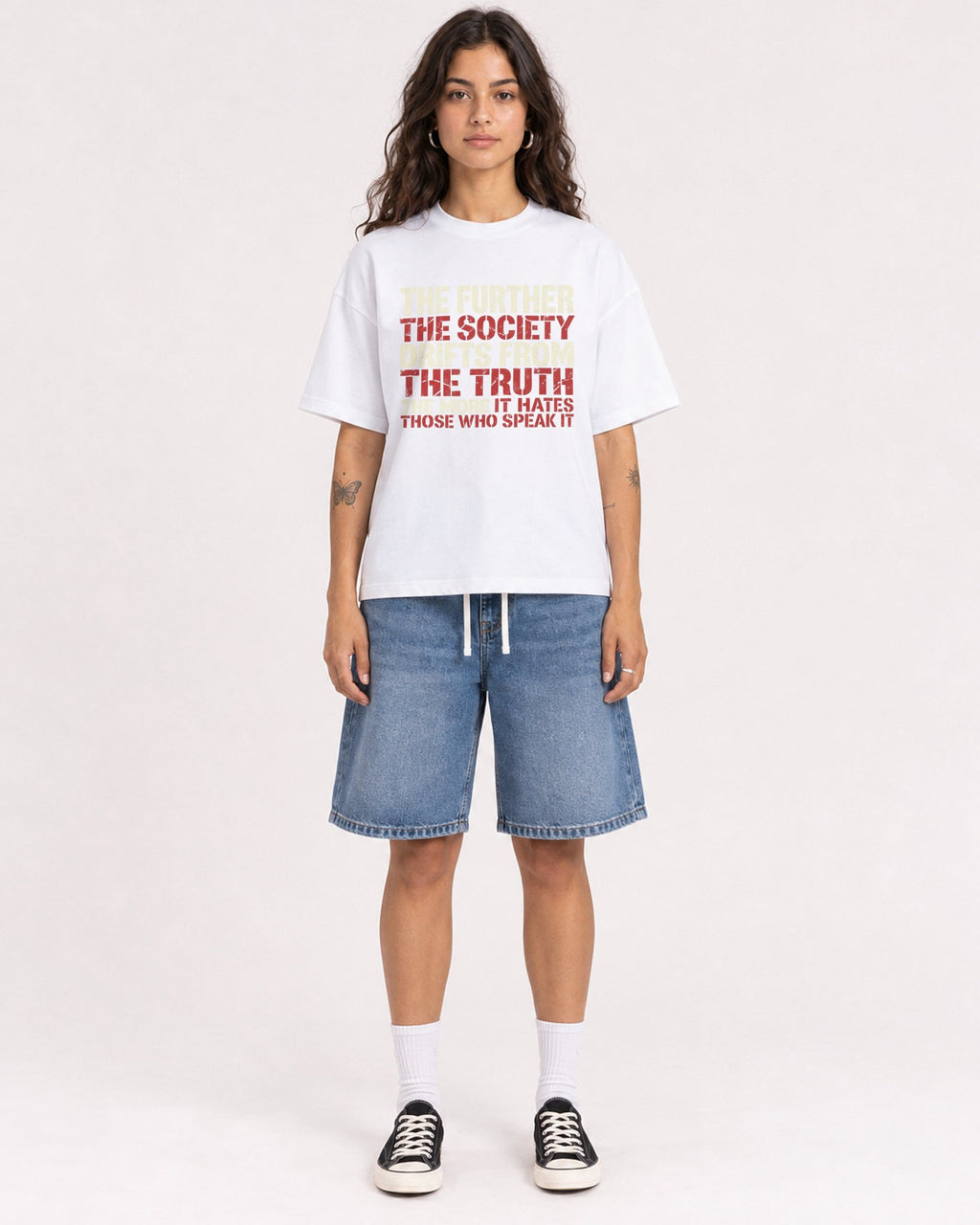 Mockup Boxy Heavyweight Tee White female full-body 06