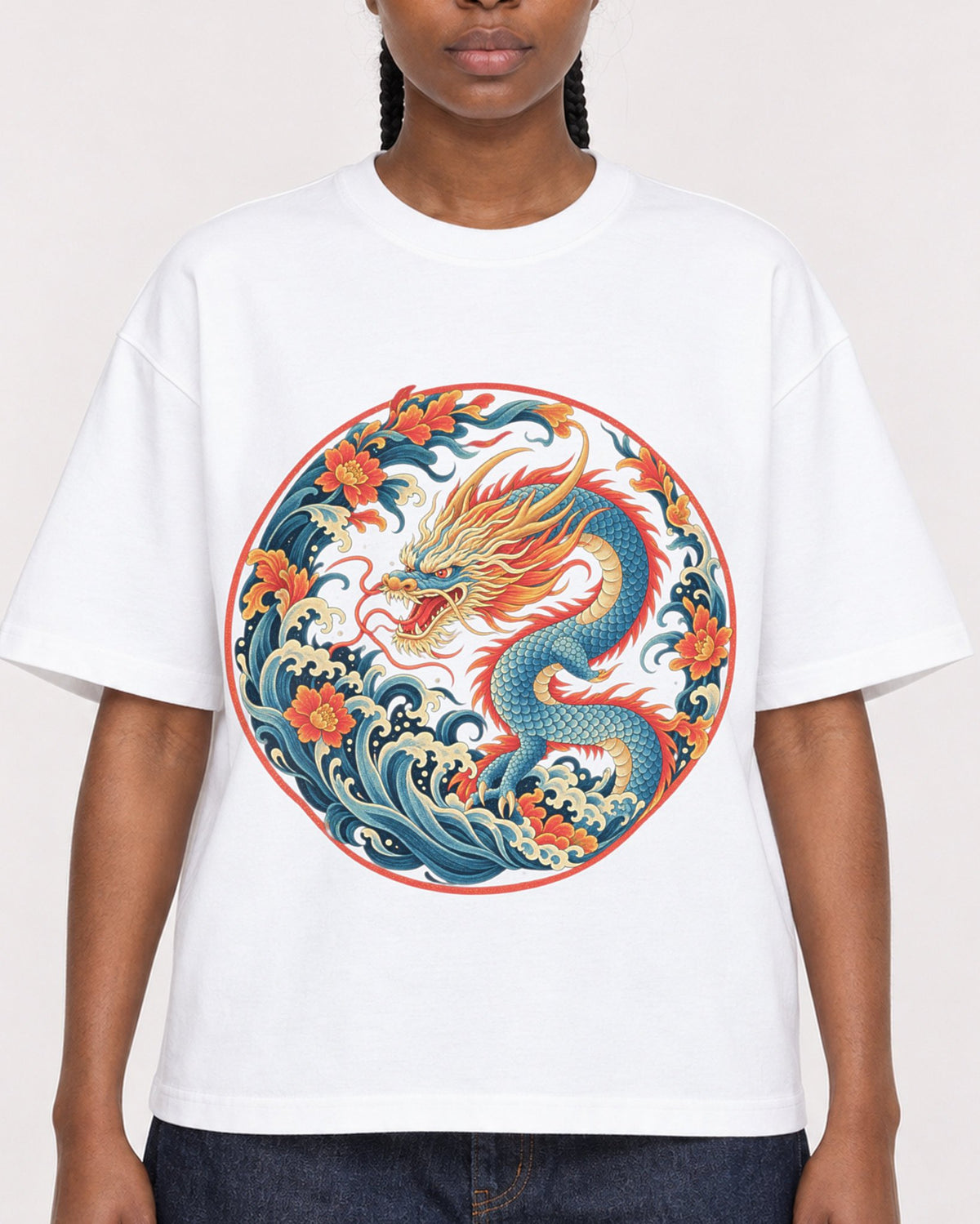 Mockup Boxy Heavyweight Tee White female close-up 44