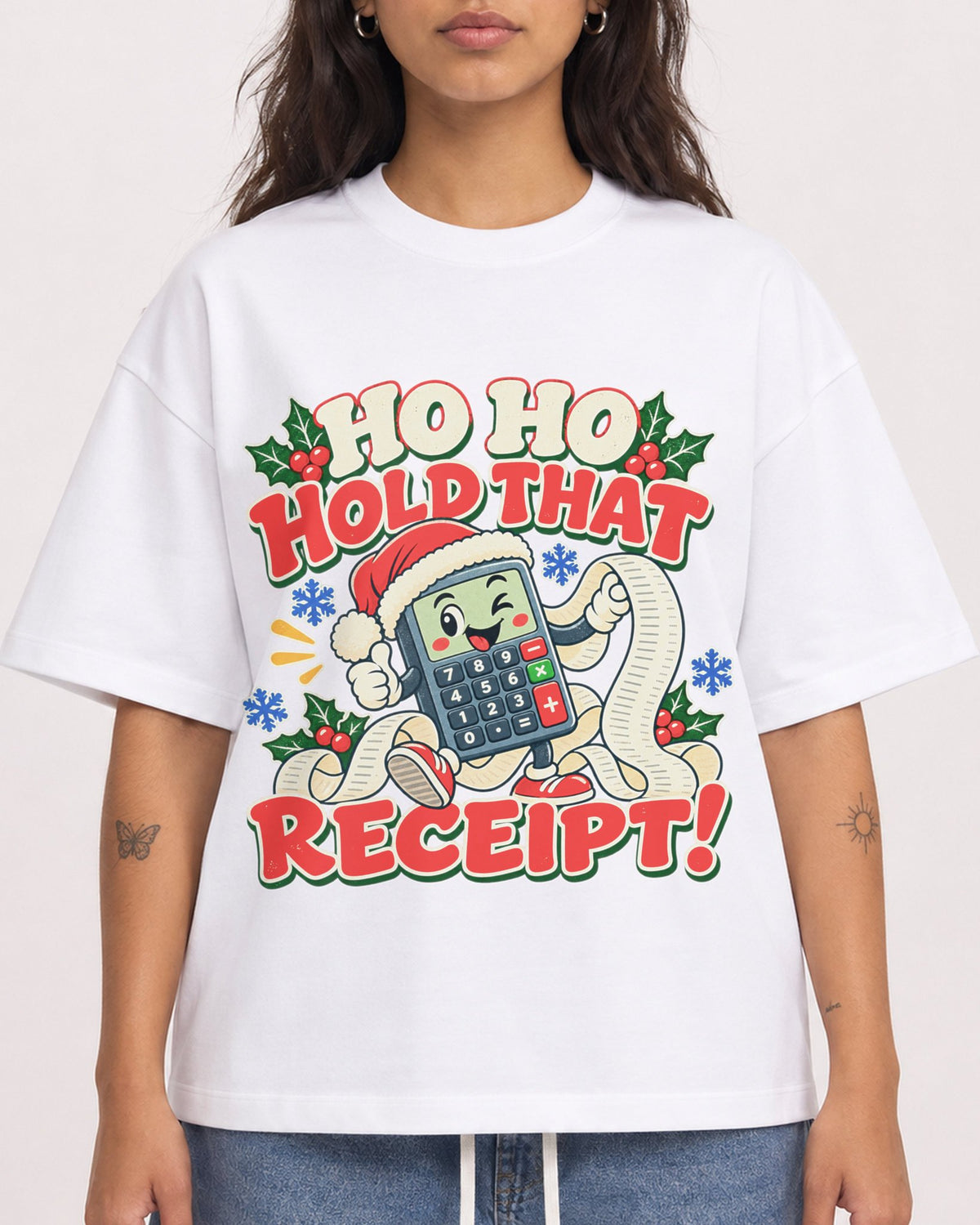 Mockup Boxy Heavyweight Tee White female close-up 06