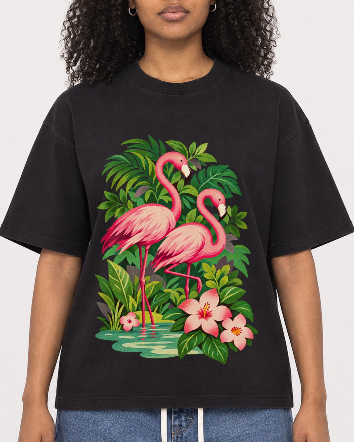 Mockup Boxy Heavyweight Tee Black female close-up 05