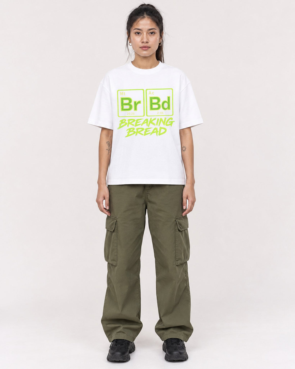 Mockup Boxy Heavyweight Tee White female full-body 42