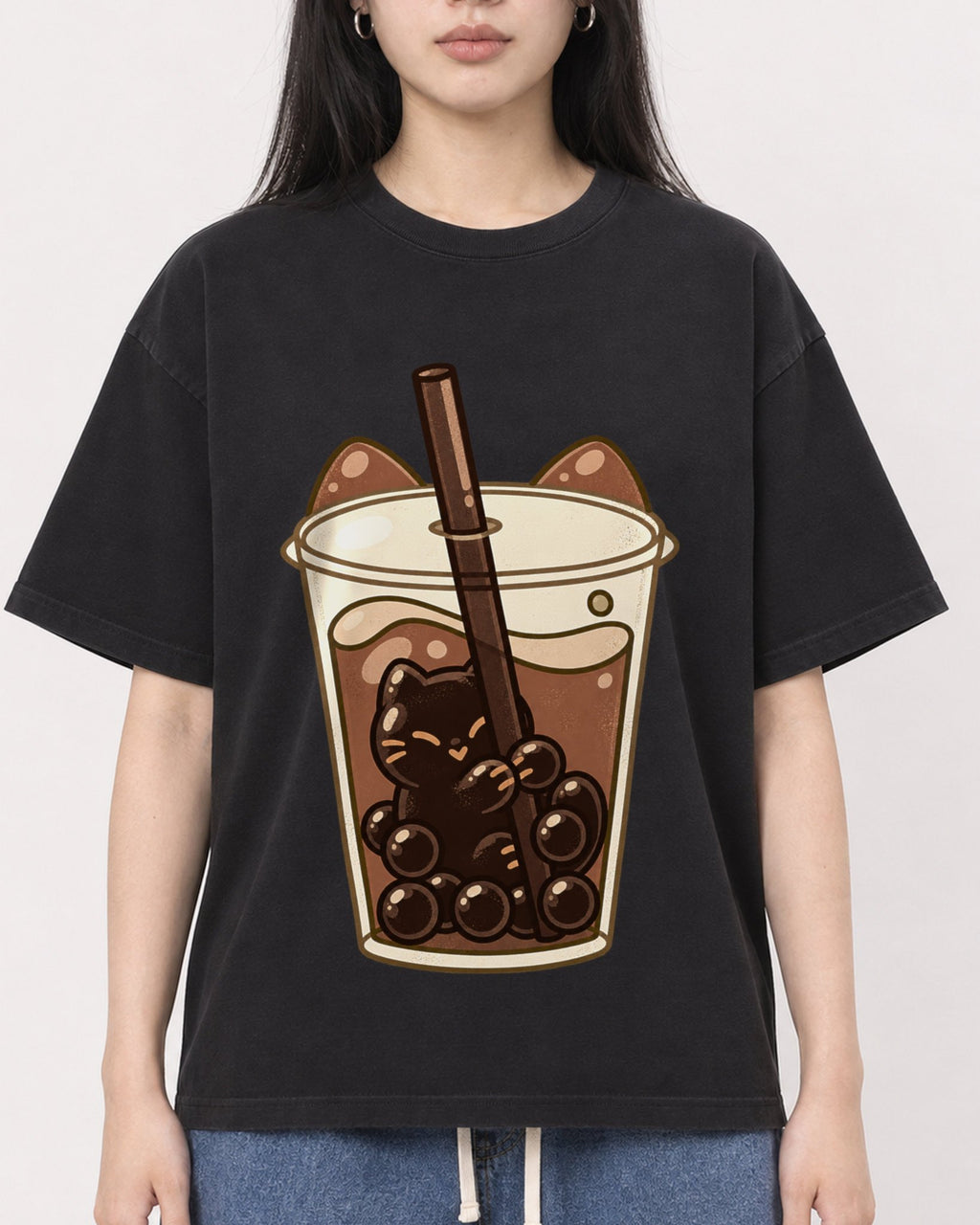 Mockup Boxy Heavyweight Tee Black female close-up 01