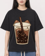 Mockup Boxy Heavyweight Tee Black female close-up 01